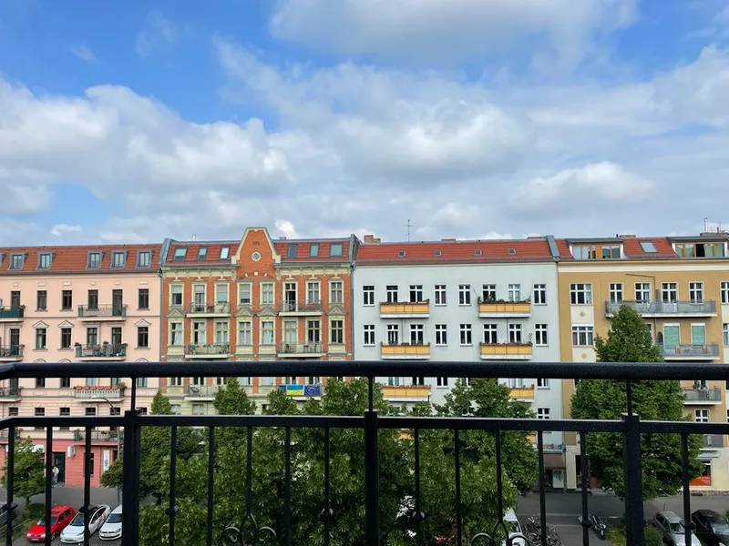 Mitten im Kiez: Großzügige 2-Zimmer-Wohnung mit EBK, Dielen & Balkon..... AUCH TEILGEWERBLICH! — photo 1